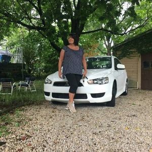 Meet your Posher, Lorie j